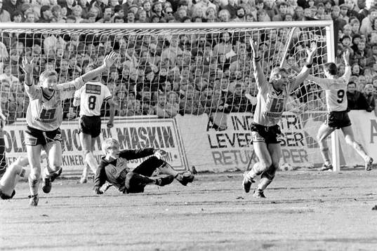 Peter Stridfeldt och Bo Andersson, Mjällby jublar