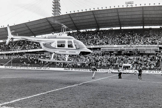 Helikopter landar på Ullevi
