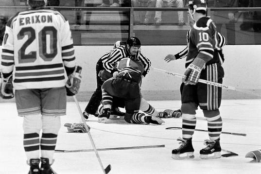 Kirk Muller, Devils i bråk stoppas av domaren