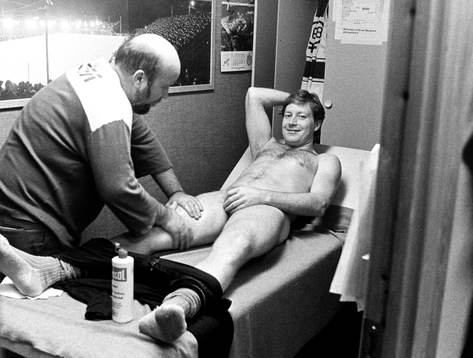 Dan Labraaten får massage