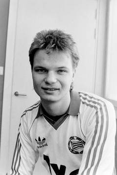 Peter Uhlbäck