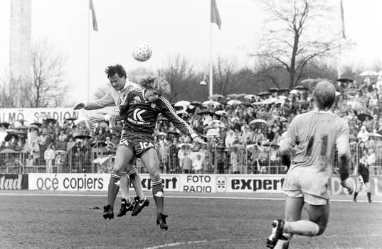 Malmös Ingemar Erlandsson i en nickduell