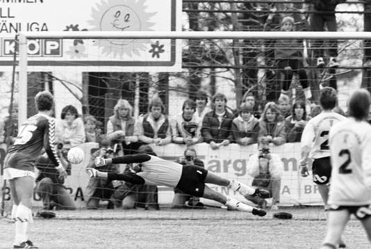 Hans Larsson, Mjällby kvitterar till 1-1 på straff