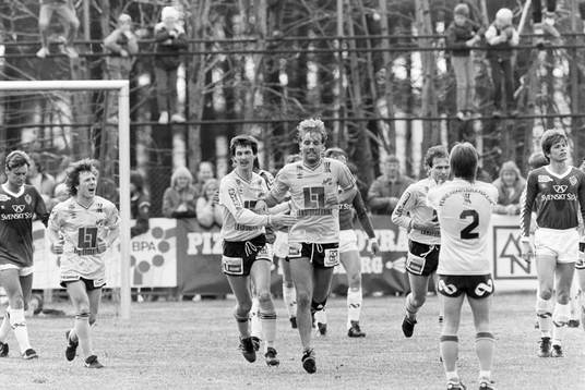 Hans Larsson, Mjällby kvitterar till 1-1 på straff