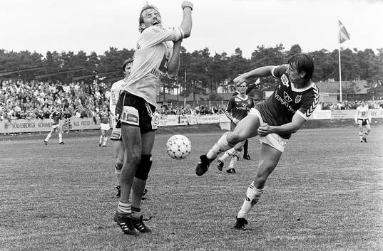 Brages Tomas Hultgren laddar för fullt och mjällbys Hans