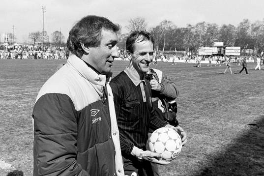 Trelleborgs tränare Krister Kristensson och domare Lars