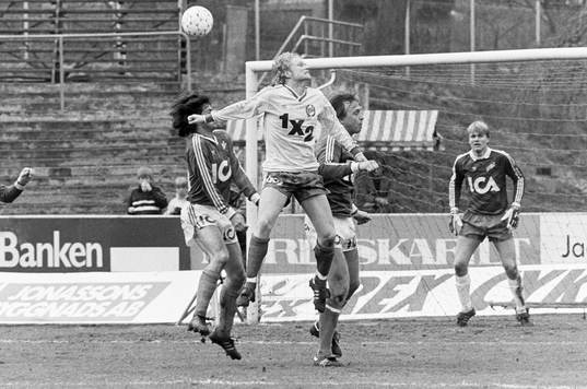 Thomas Turesson, Hammarby i en nickduell