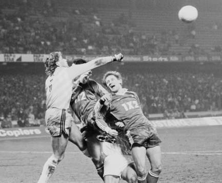 Harald Schumacher, målvakt, Köln, mot Hammarbys Per