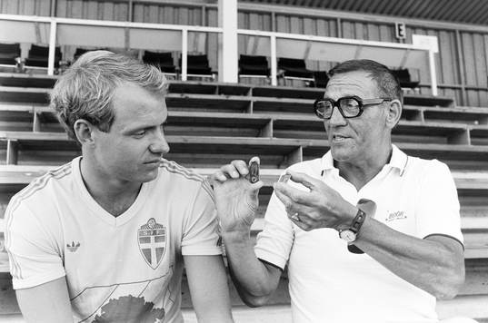 Fotboll, Sverige, målvakter. Thomas Ravelli och Kalle