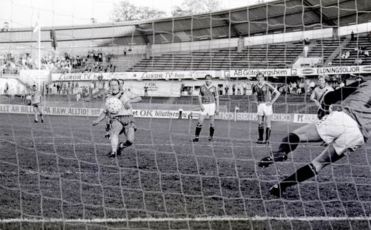 Bläddra bland fler bilder av Fotboll, Sverige - Norge, 1-0