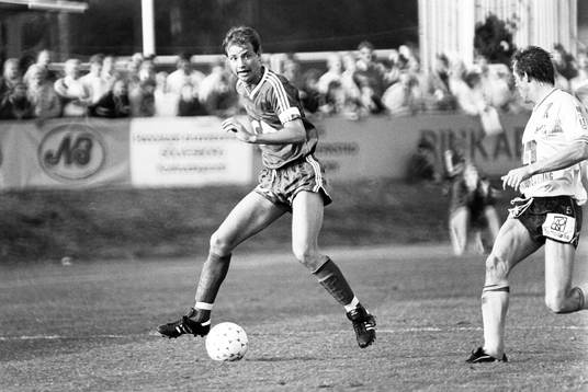 Andreas Ravelli, Öster med bollen
