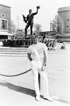 Mikael Andersson framför Poseidon