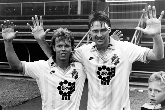 AIK:s målskyttar Roger Sundin och Sven Dahlkvist