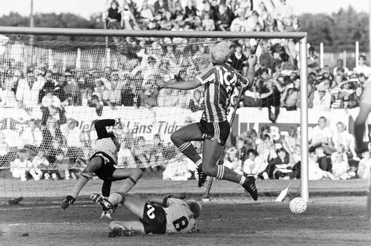 Situation framför Bengt Svensson, målvakt i Mjällby