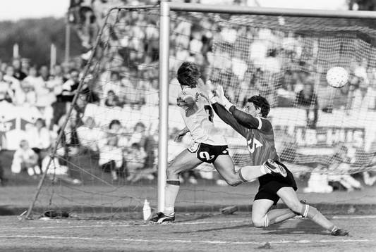 Bo Andersson, Mjällby fri med göteborgs målvakt Thomas