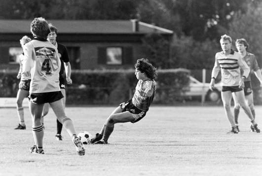 Simon Hunt, Elfsborg i kamp om bollen