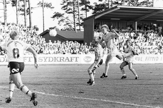 Caspar Pauckstadt, Malmö oroar mjällbys försvar