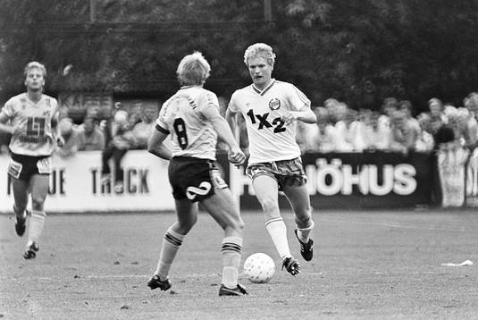 Hammarbys Thomas Turesson med bollen