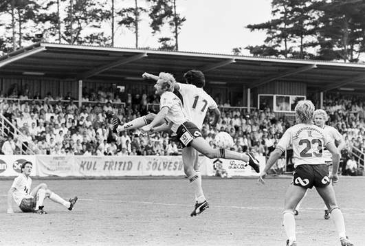 Kamp om bollen