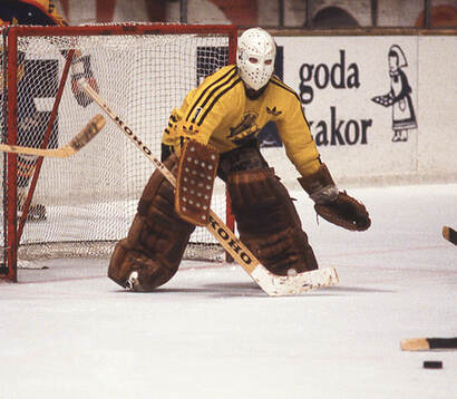Goaltender Pelle Lindbergh of AIK in Elitserien in