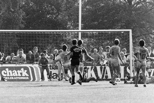Bläddra bland fler bilder av Fotboll, Skandiacupen, Markaryd - Halmstad, 2-0
