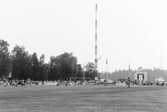 TV på plats på Skärsjövallen för att sända matchen