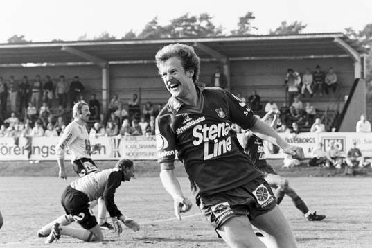Bläddra bland fler bilder av Fotboll, Allsvenskan, Mjällby - Örgryte, 1-6