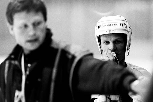 Peter Gradin i bakgrunden