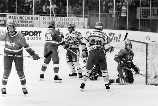 Ishockey, Sverige - Sovjet, 4-7