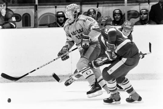 Lars Ivarsson, Sverige med pucken