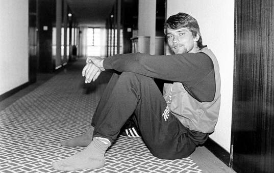 Ruben Svensson i hotellkorridoren