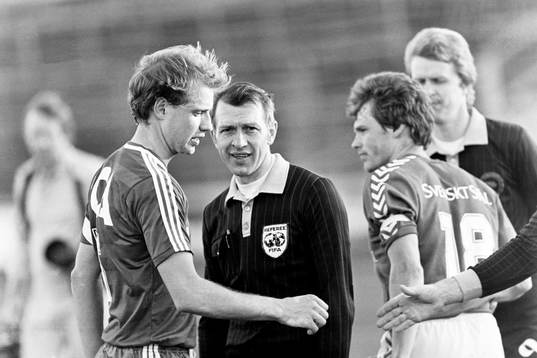 Andreas Ravelli, Öster och domare Erik Fredriksson,