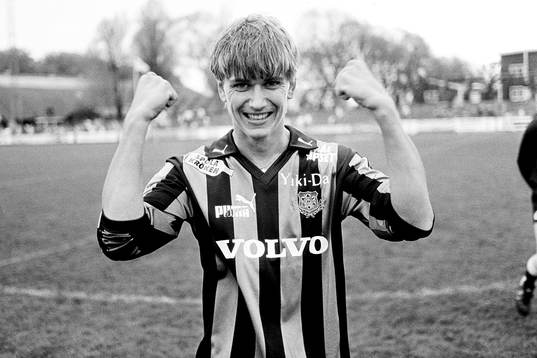 Målskytten Ulf Köhl, Gais jublar