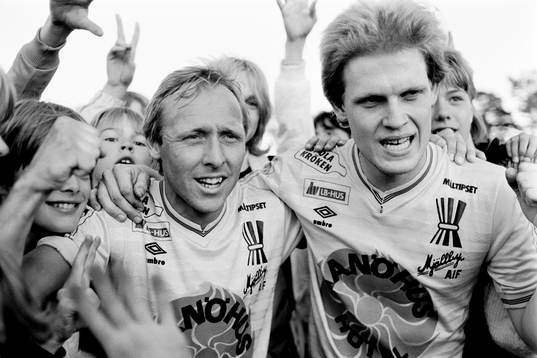 Mjällbys målskyttar Sven-Bertil Andersson och Mikael