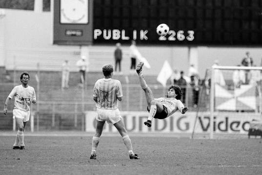 Simon Hunt, Elfsborg med en bicykleta