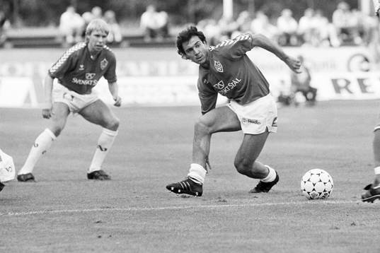 Plamen Nicolov, Brage med bollen