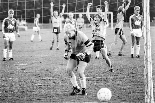 Bläddra bland fler bilder av Fotboll, Div 3 Skåne, Hässleholms IF - IFK Hässleholm, 0-6