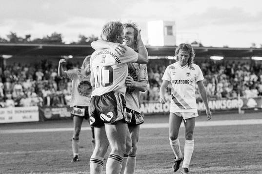 Bo Andersson och Flemming Pehrson, Mjällby jublar