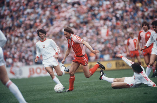 Preben Elkjaer, Danmark, krokben
