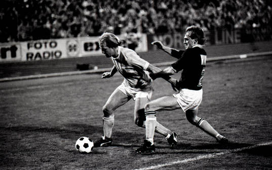 Mats Magnusson med bollen