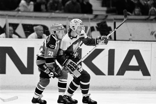 Johan Garpenlöv, Djurgården uppvaktas av luleås Roger