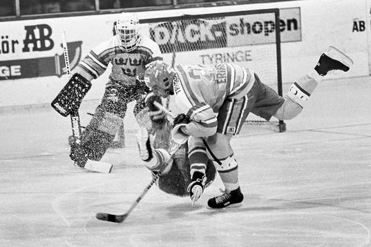 Bläddra bland fler bilder av Ishockey, Sverige - Finland, 4-2