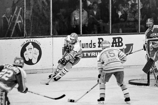 Peter Sundström, Sverige med pucken