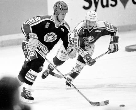 Tore Öqvist, Björklöven i bakgrunden