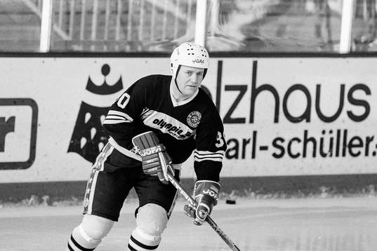 Bläddra bland fler bilder av Ishockey, Ulf Sterner, tränare i Bayreuth