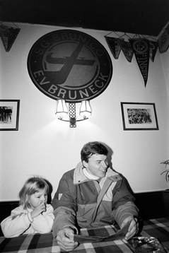 Anders Kallur, tränare, Bruneck-Brunico med dotter