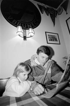 Anders Kallur, tränare, Bruneck-Brunico med dotter