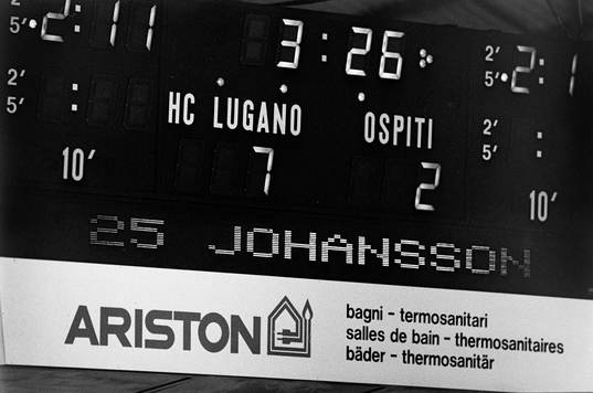 Resultattavlan på arenan visar mål av Kent Johansson