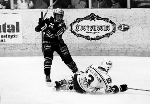 Västerås Joakim Lundholm och rögles Stefan Hedlund i