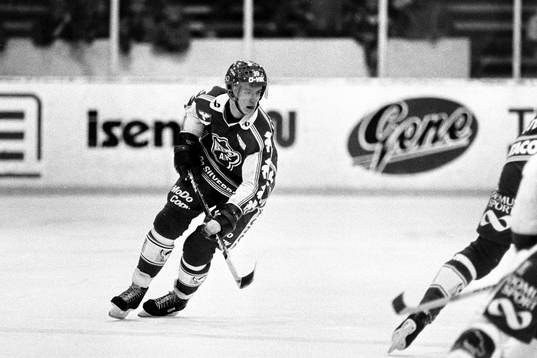 Anders Wikberg, Modo